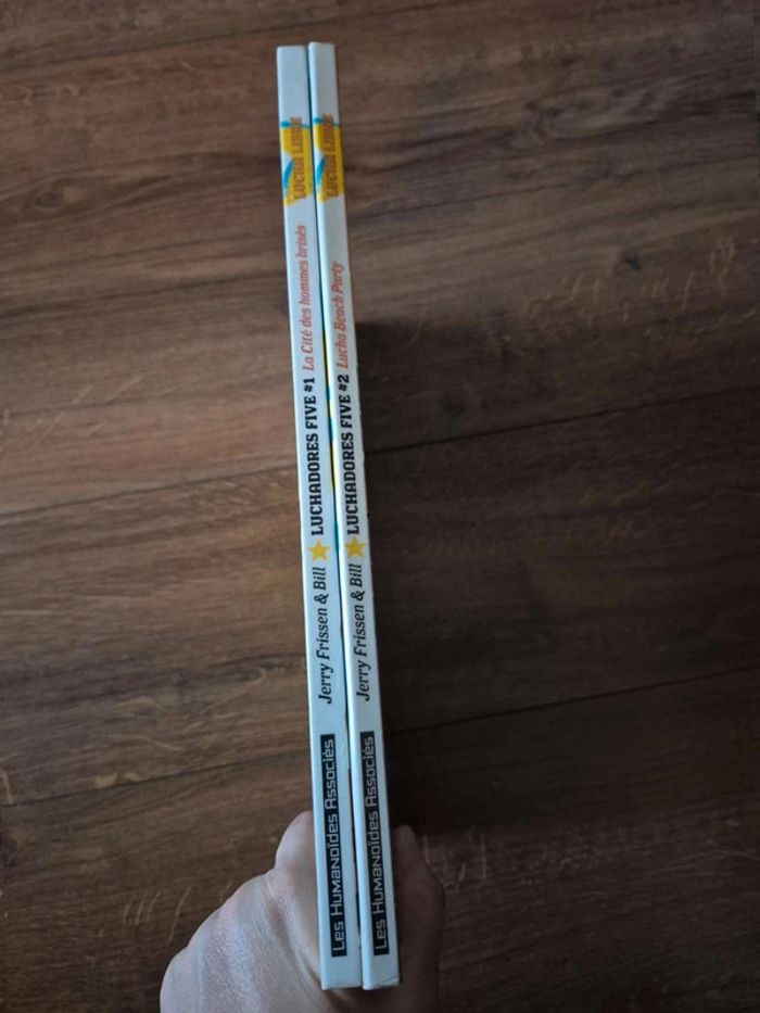 Lot de 2 bandes dessinées Luchadores five - photo numéro 3