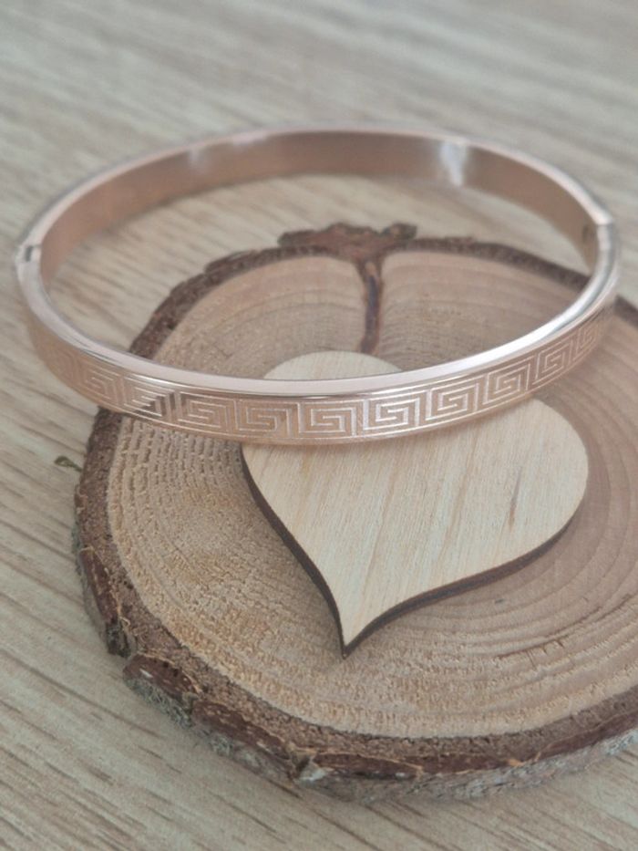 Jolie bracelet femme tendance acier