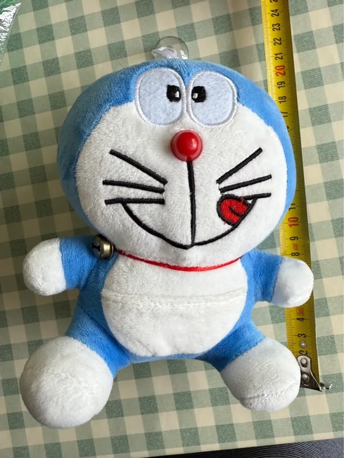 Peluche avec ventouse Doraemon - photo numéro 6