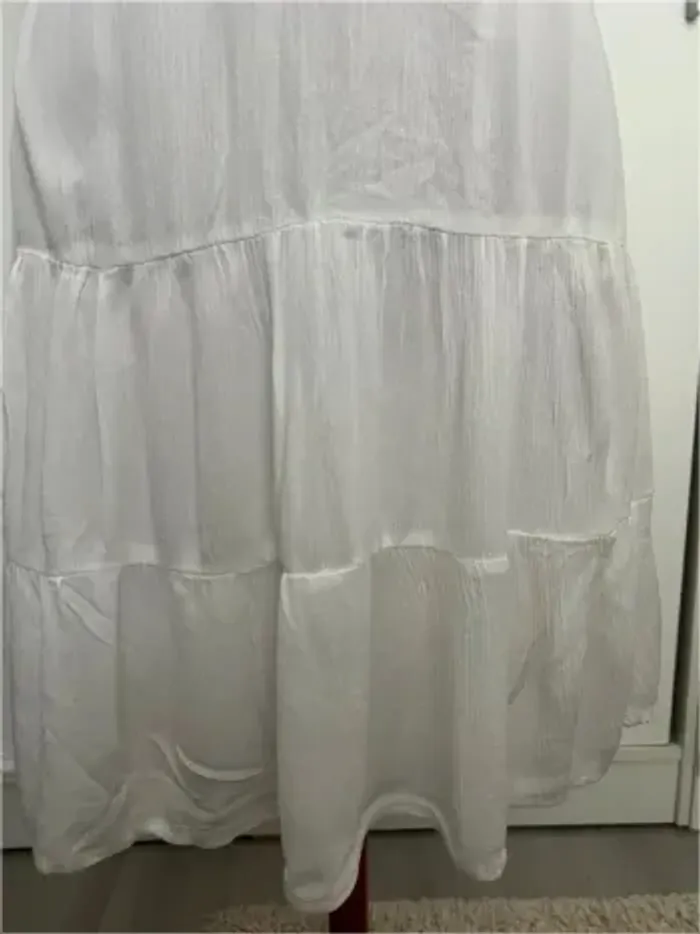 Robe blanche à volants et ouvertures Pimkie - photo numéro 3