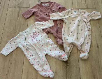 Lot trois pyjamas