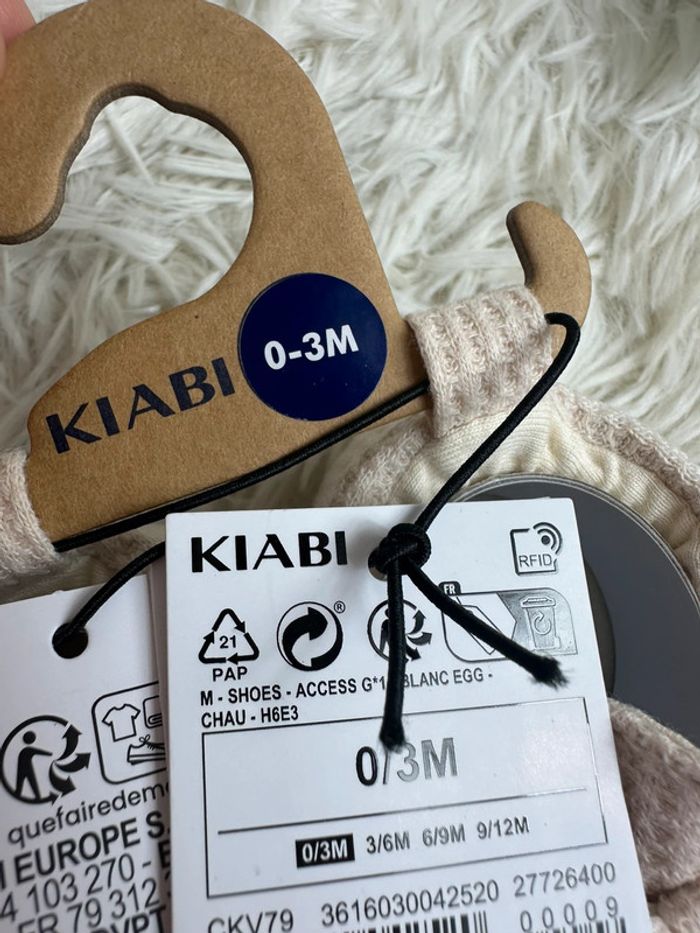 Paire de chaussures beige pour bébé Kiabi taille 0-3 mois - photo numéro 3