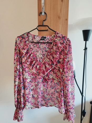 Très jolie blouse blouse fleurie romantique de chez Shein en taille L