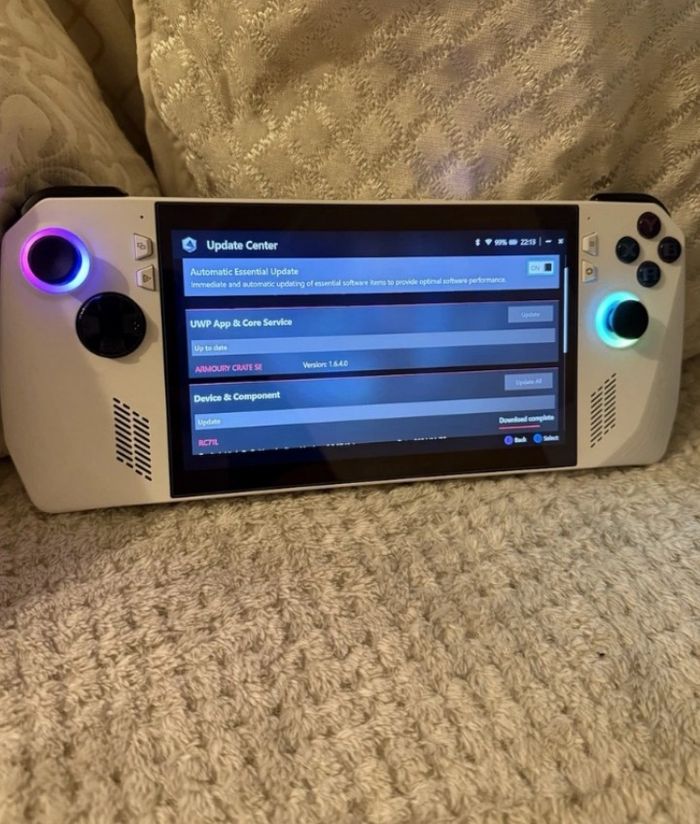 Console de jeu portable ASUS ROG Ally RC71L Ryzen Z1 Extreme 16 Go 512 Go SSD - photo numéro 3