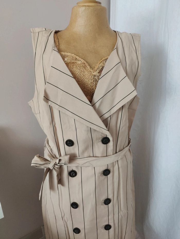 Robe beige rayée - photo numéro 2