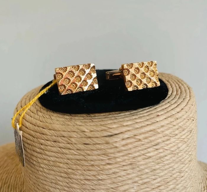 🔥 Boutons de manchettes chic vintage . Neuf. Plaqué or.