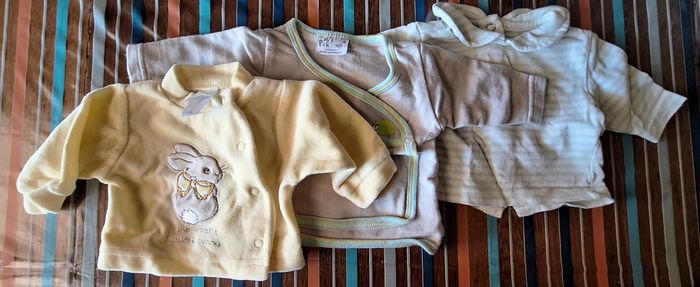 Lot 3 hauts naissance