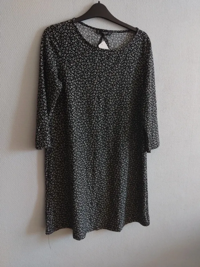 Robe taille M - photo numéro 2