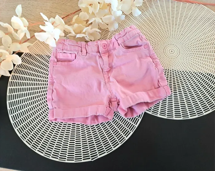 Short, taille 6 ans, marque inextenso