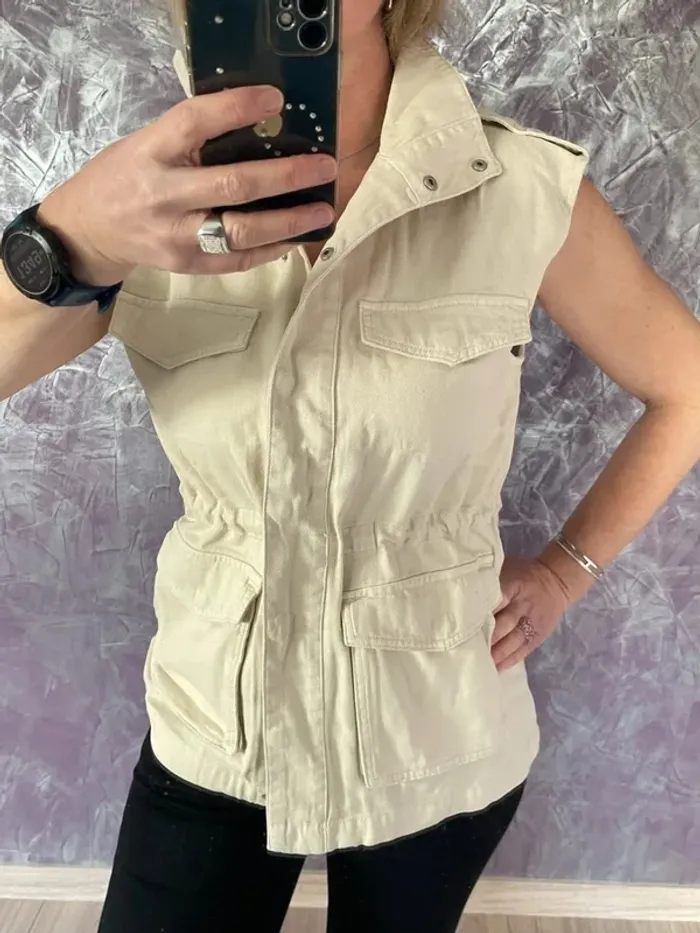 Veste en jean beige sans manches