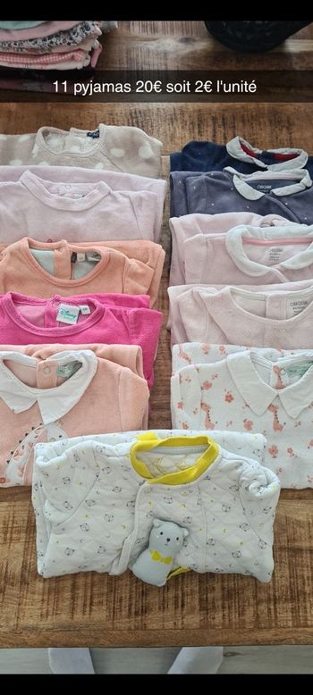 Lot de 11 pyjamas 6 mois