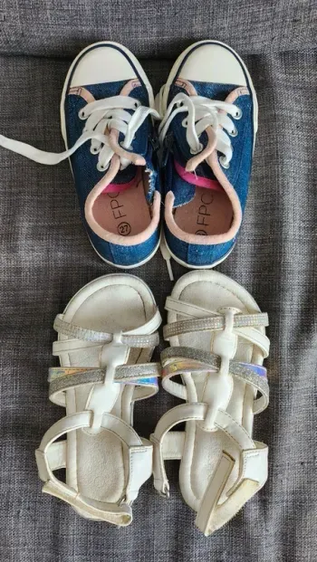 Paires de chaussures