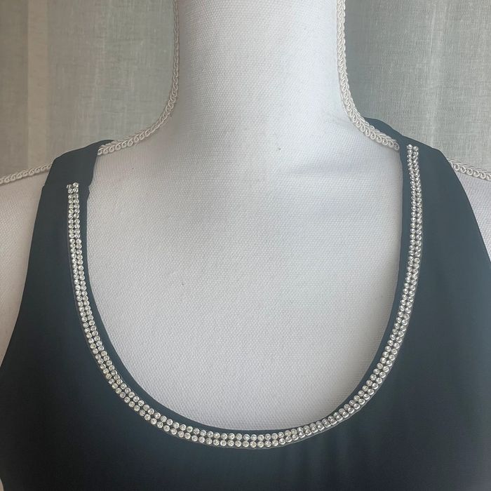 Tunique noir avec strass autour du cou - photo numéro 2