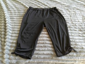 Pantacourt noir avec poches 1XL