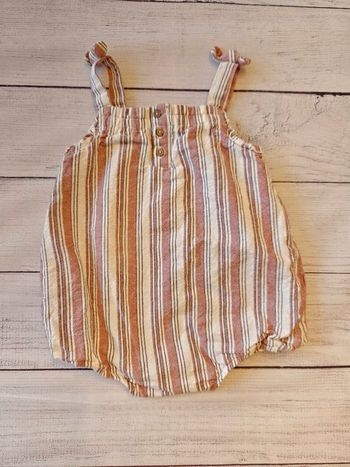 Barboteuse 18 mois bretelles tons rouille rosé KIABI