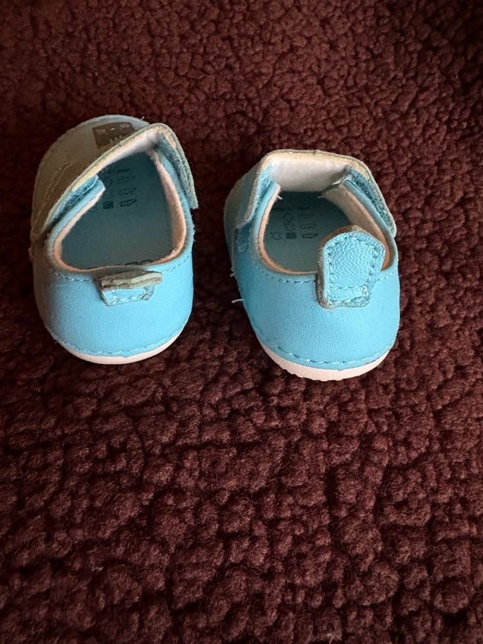 Chaussons bébé en cuir - Taille 18 - photo numéro 5