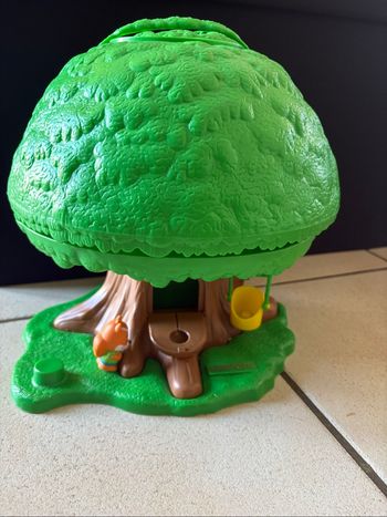 Arbre magique et 1 personnage Klorofil