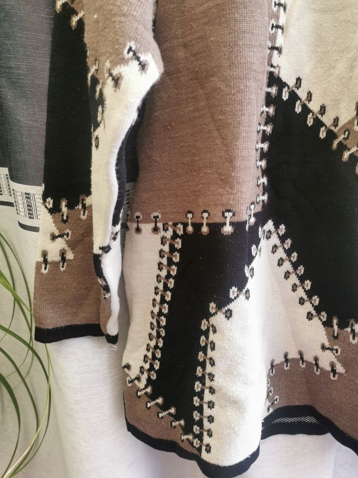 Pull à damiers beige, blanc et noir t 52 - photo numéro 4