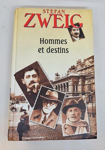 "Hommes et destins", de Stefan Zweig.
242 pages.
ISBN : 2.7028.2559.1