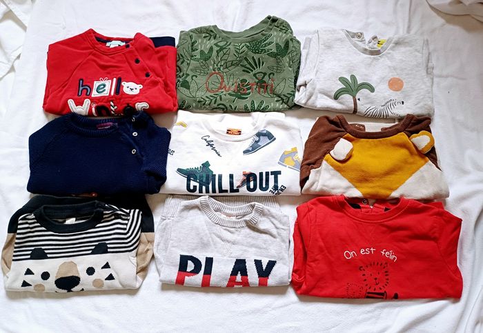 Lot de pulls et gilets Taille 24 mois