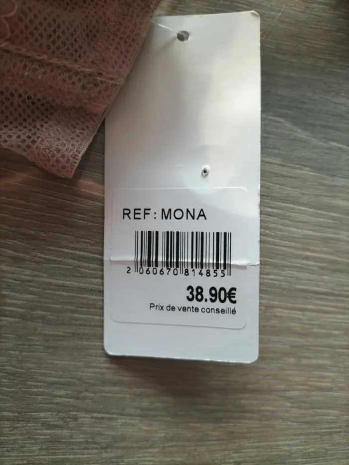 Soutien gorge neuf - photo numéro 5