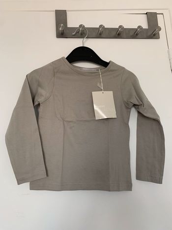T-shirt manches longues taupe neuf 114 cm