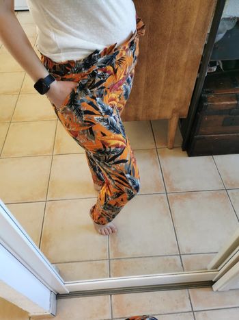 Pantalon taille haute fleurie