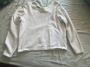 Pull blanc décolleté