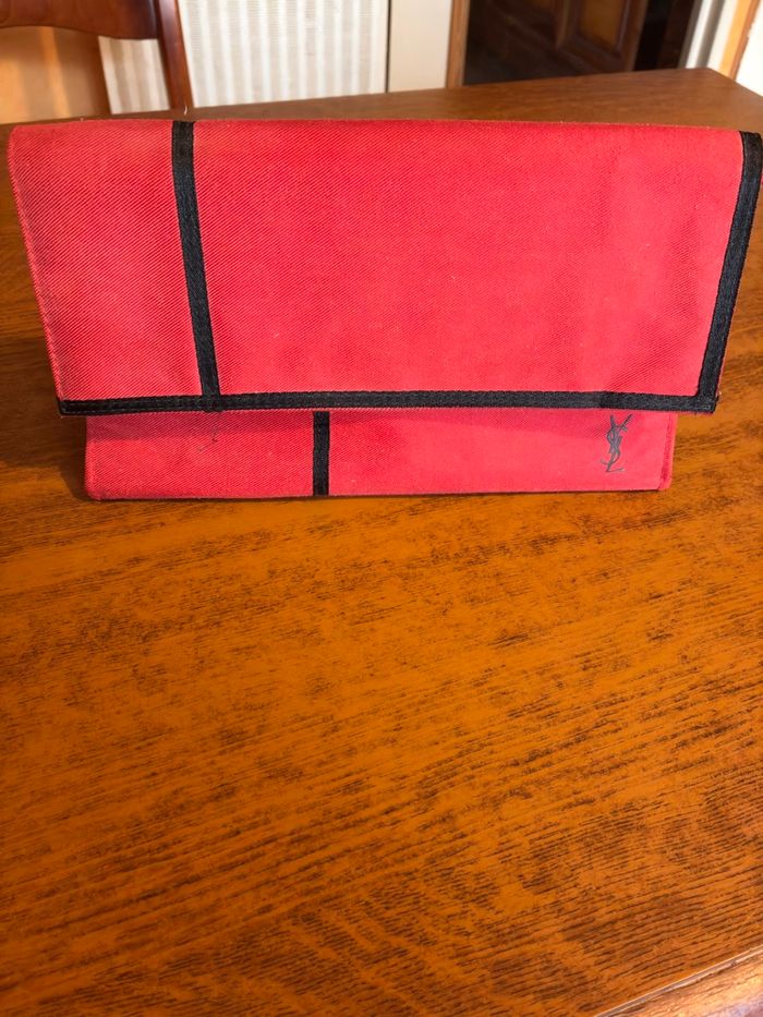 Trousse de toilette Yves saint Laurent - photo numéro 1