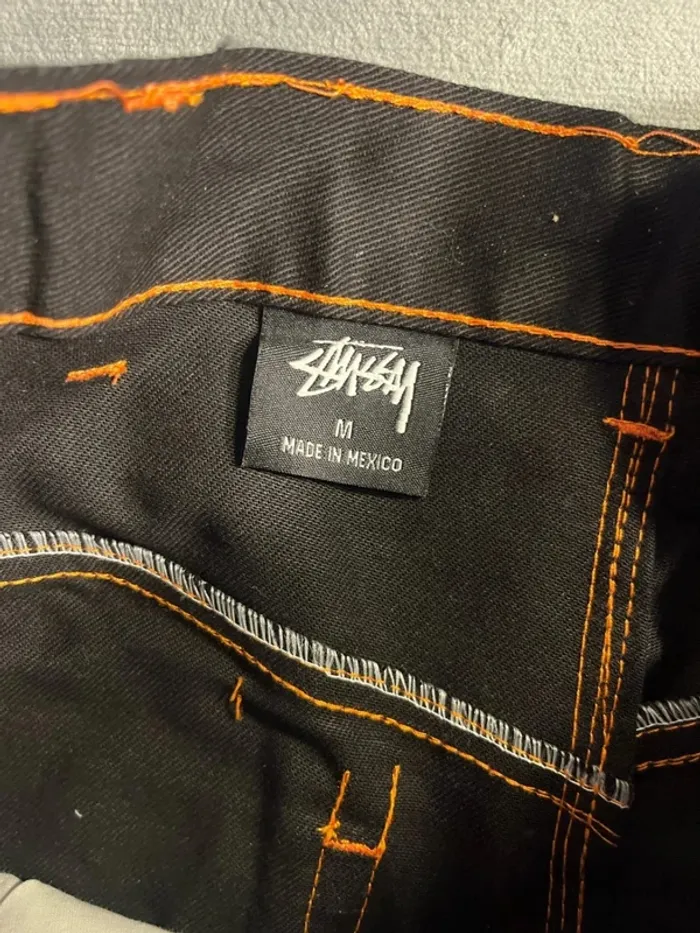 Short/Jort Stussy Black Embroidered Orange Big Logo Back – Taille M - photo numéro 7