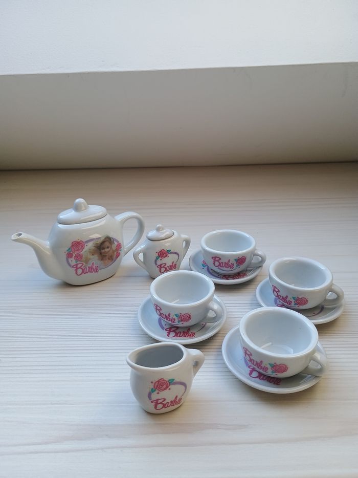 Dinette service à thé en porcelaine Barbie - photo numéro 1