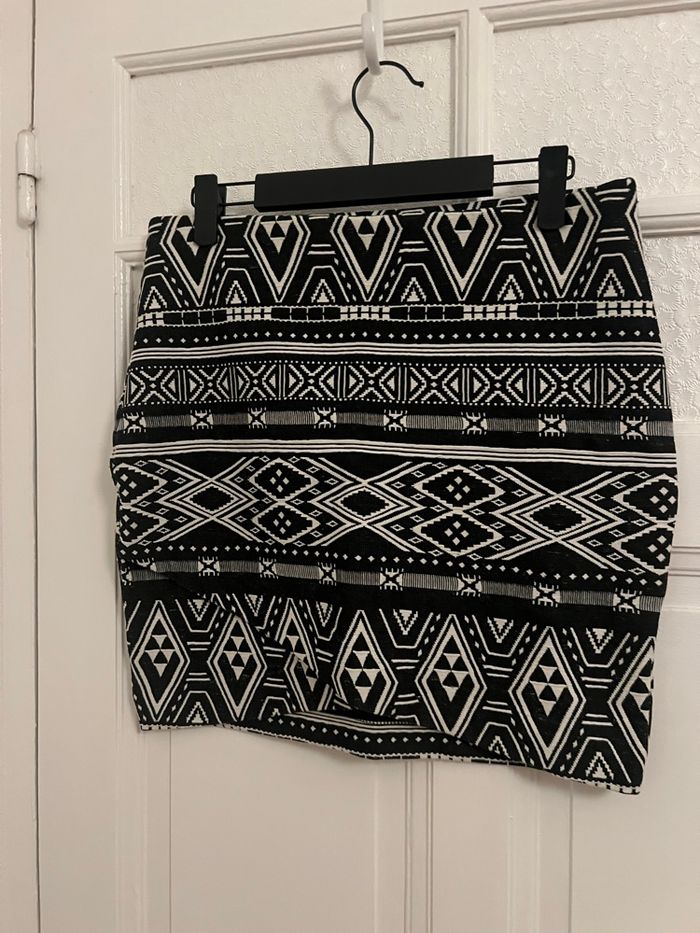 Jupe droite H&M taille S noire - photo numéro 3