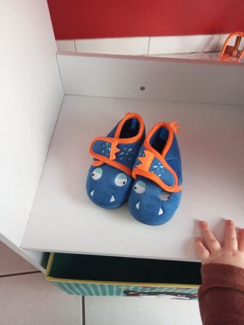 Chausson bleu a scratch pointure 19