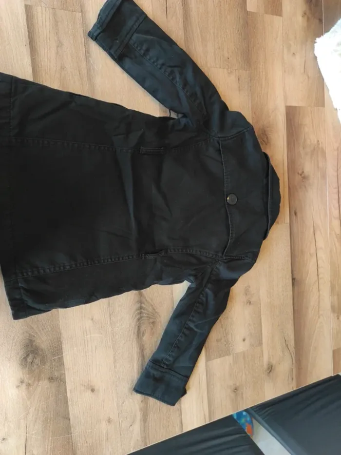 Veste vynil fraise 4 ans - photo numéro 5