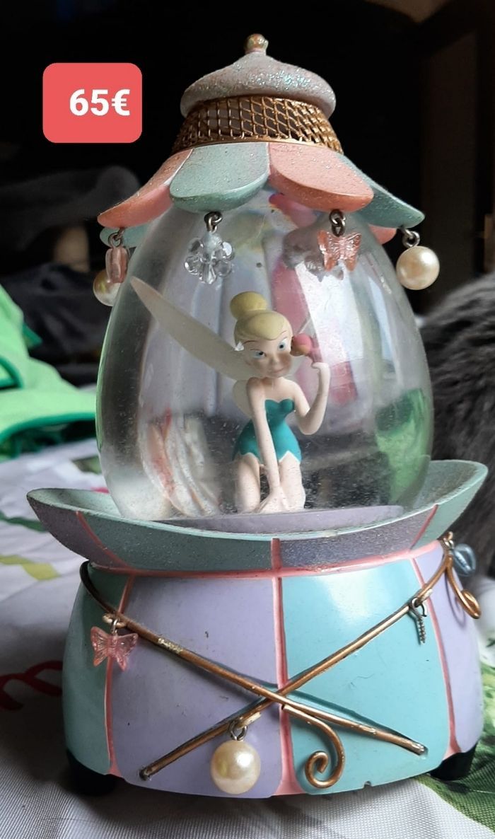 Snowglobe disney disneyland fée clochette
