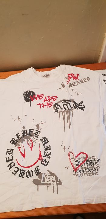 Tee shirt
