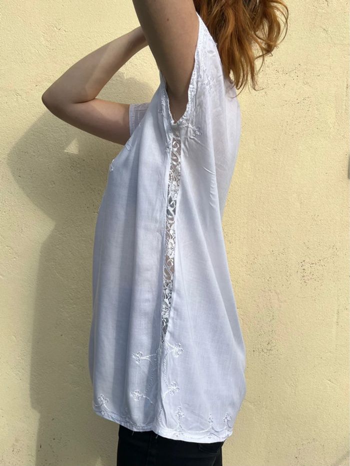 Tunique blanche avec broderie et dentelle - photo numéro 9