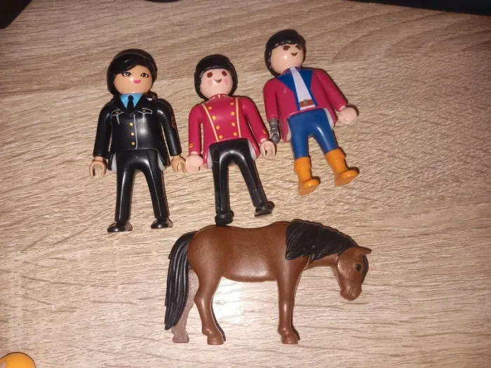Playmobil Lot Personnages Vintage avec Cheval Brun