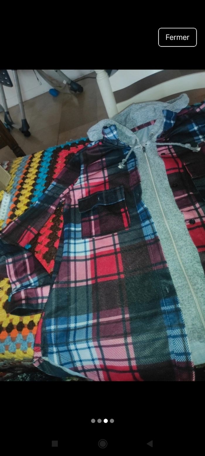 Très jolie haut fille e5 - photo numéro 2