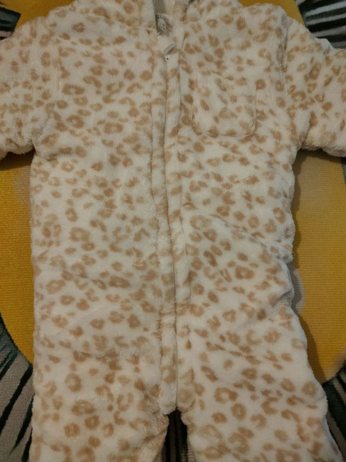 Combinaison bébé taille 1 mois - photo numéro 2