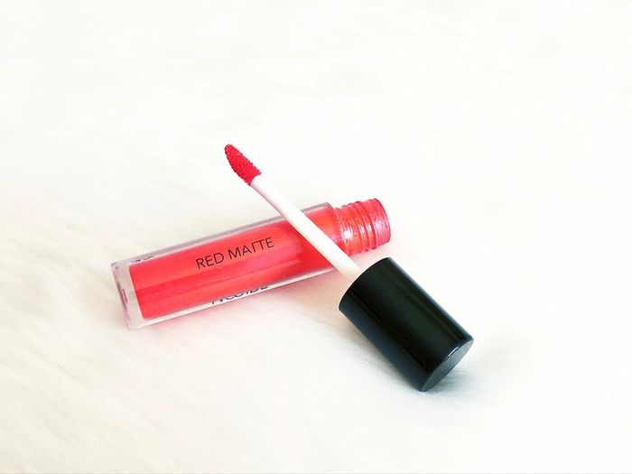 Rouge à lèvres rouge mate Nocibé neuf 🖤