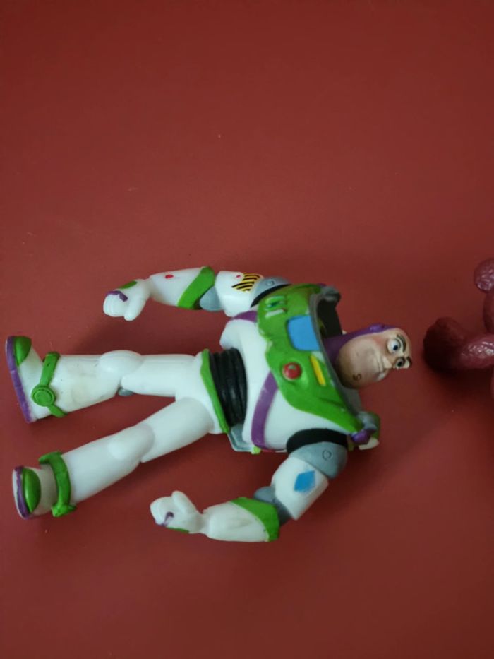 lot de deux PVC toy story buzz l'éclair et lotso bullyland - photo numéro 6
