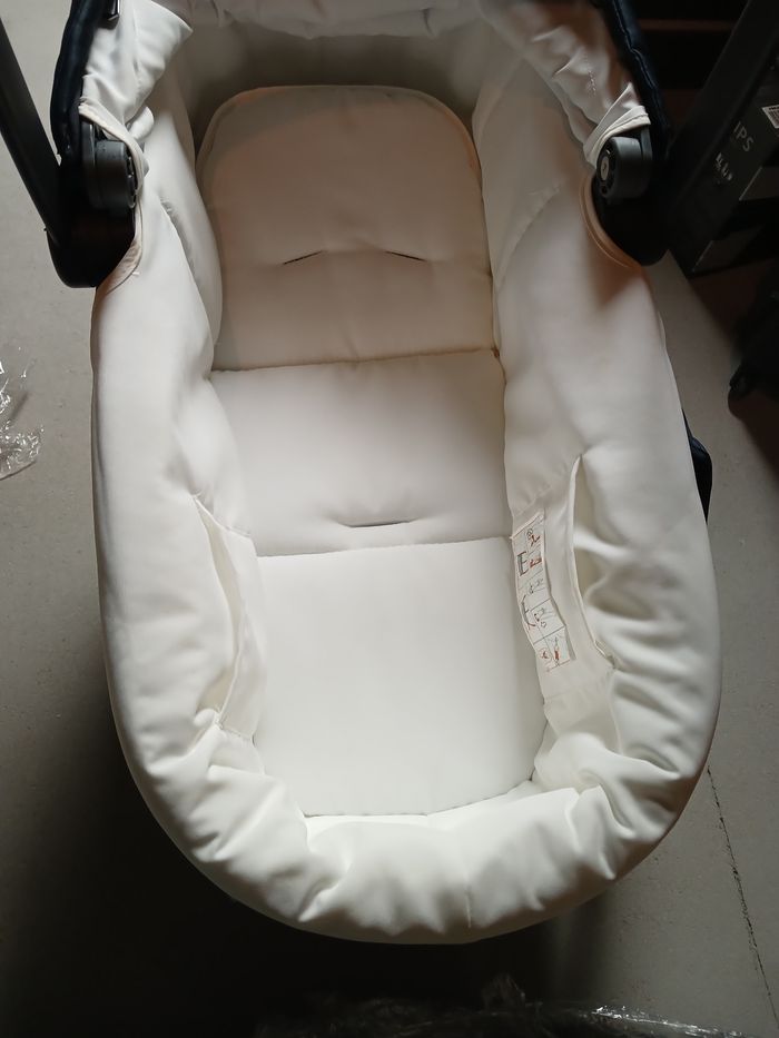 Poussette 3 roues - photo numéro 10