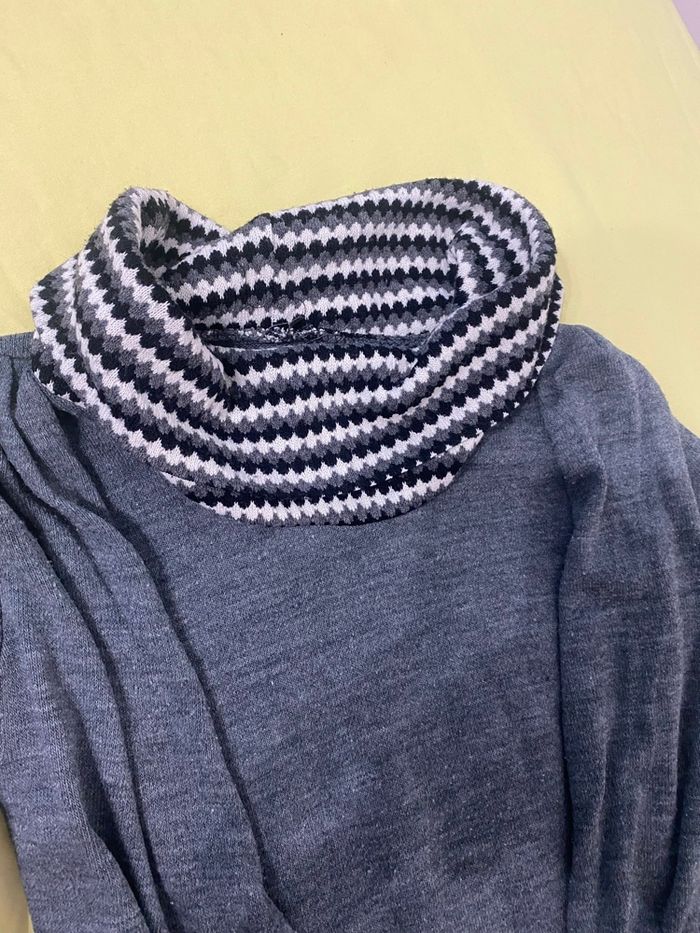 Pull gris col haut col roulé large - photo numéro 4