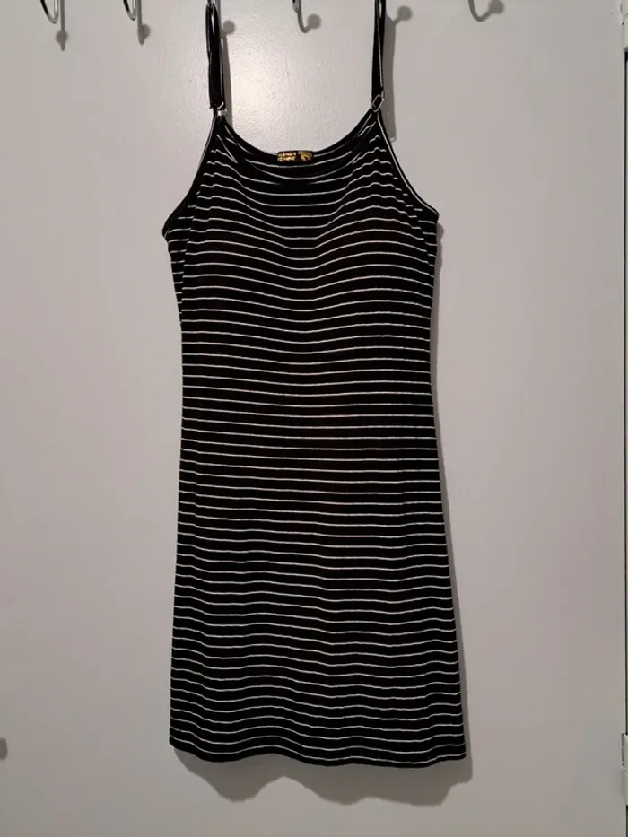 Robe à petites bretelles