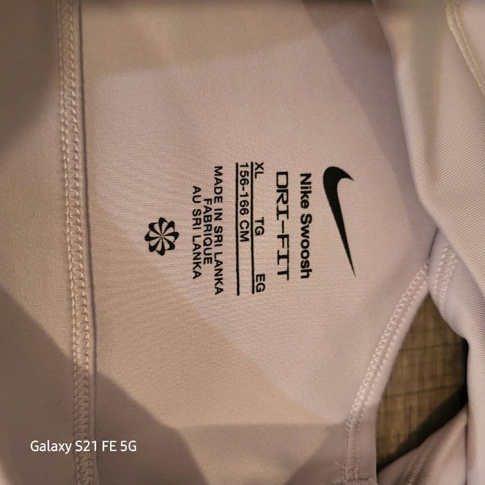 Brassière de sport Nike 14 ans neuve avec étiquette - photo numéro 3