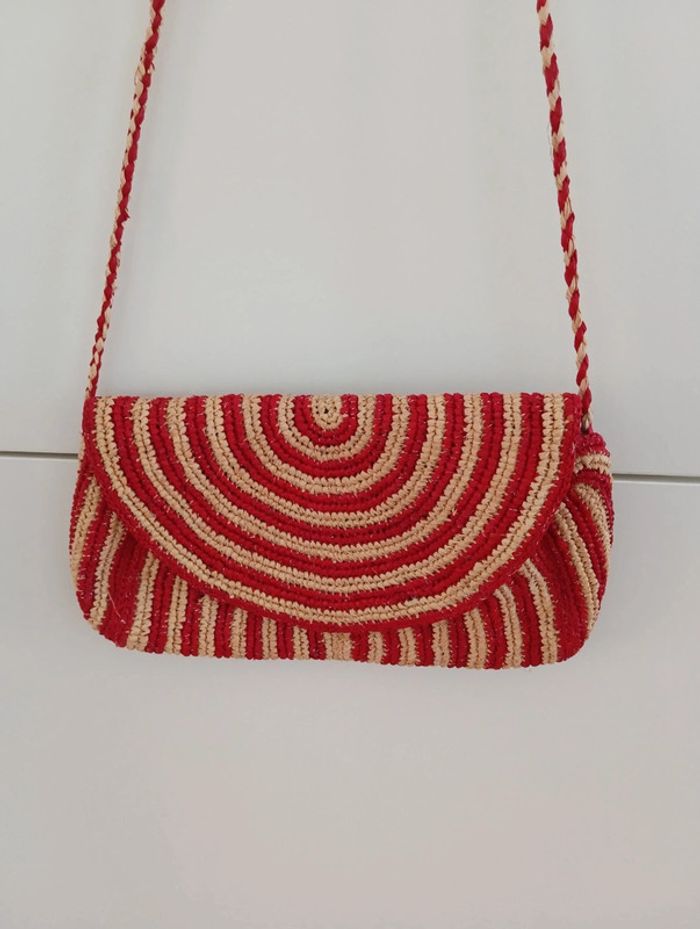 Sac à main / pochette tressé en raphia - photo numéro 2