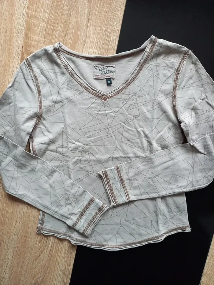 Tee-shirt manches longues 10 ans - photo numéro 4