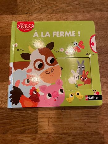Livre cartonné Nathan Mes Kididoc à jouer à la ferme