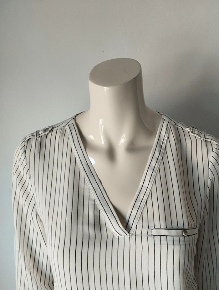 Blouse col v 1.2.3 Paris taille 38 - photo numéro 2